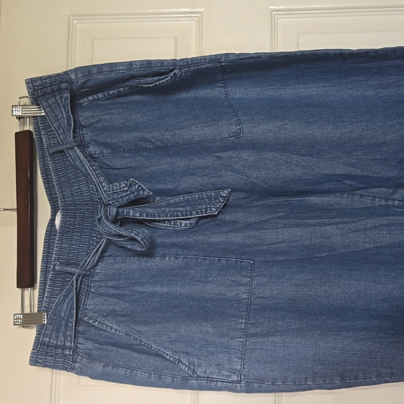 High-waisted denim pants - Picture 2 of 6